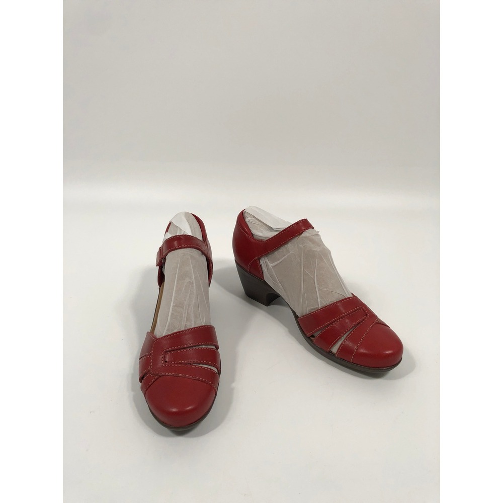 NWT Clarks Emily Daisy Leather Kitten Heels Womens 7 Red Retro Light Academia